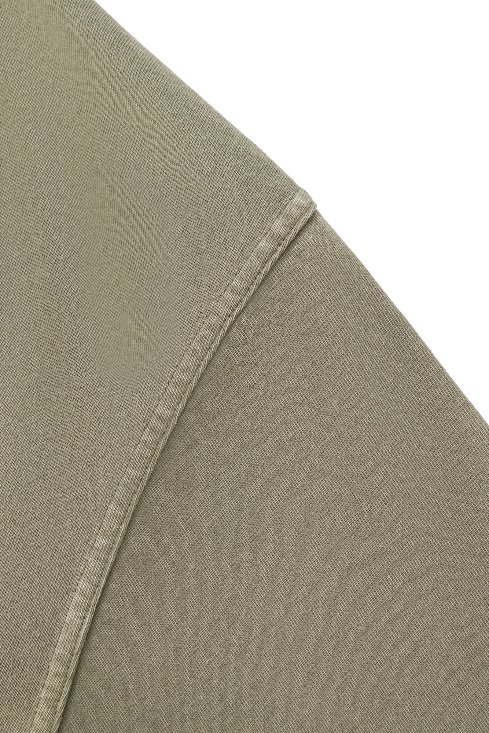 BLACK AURA BOX FIT TEE