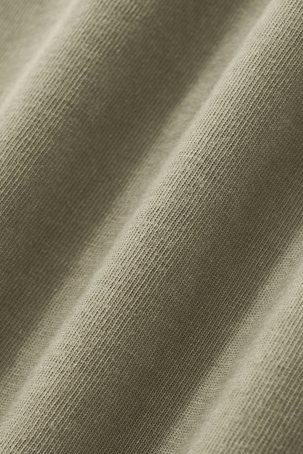 BLACK AURA BOX FIT TEE